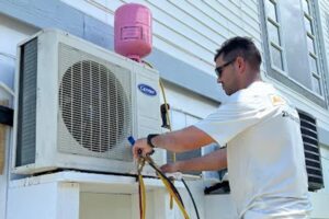 Maintenance work from Air-n-cool HVAC of Lehigh Acres, FL